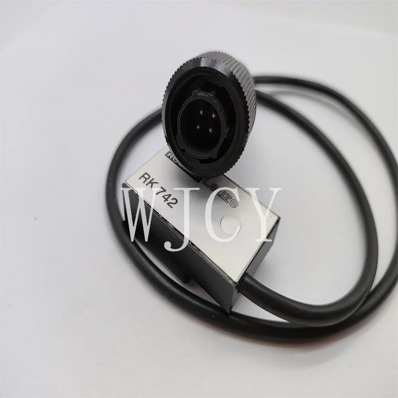 DHL FEDEX Free Shipping Man Roland Sensor RK742 Photocell Printing Machine Spare Parts
DHL FEDEX Free Shipping Man Roland Sensor RK742 Photocell Printing Machine Spare Parts