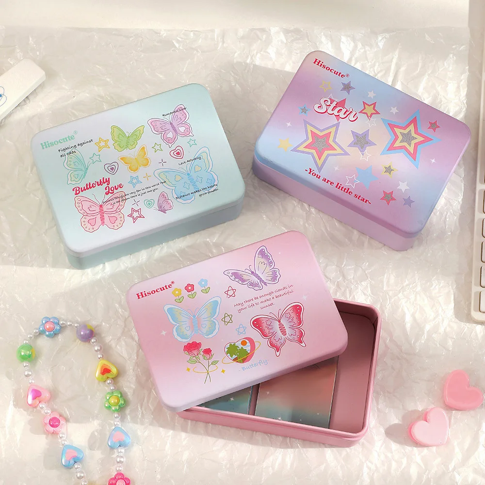 Y2k Kpop Photocards Storage Case Butterfly Print Metal Storage Box Girls Stickers Tapes Collect Box Tinplate Case Stationery
Y2k Kpop Photocards Storage Case Butterfly Print Metal Storage Box Girls Stickers Tapes Collect Box Tinplate Case Stationery