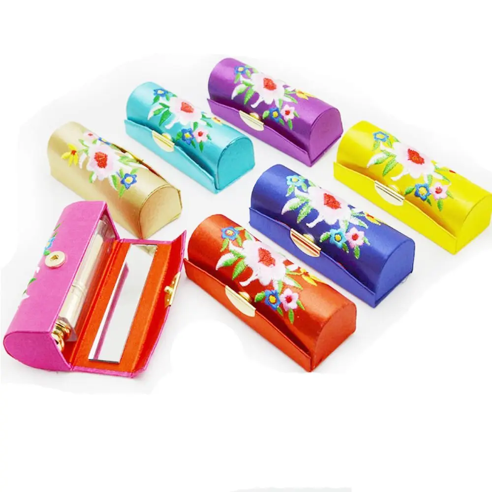 Beautiful Brocade Cosmetic Bags Embroidered Flower with Mirror Retro Packaging Box Lipstick Case Lipstick Box Lipstick Holder
Beautiful Brocade Cosmetic Bags Embroidered Flower with Mirror Retro Packaging Box Lipstick Case Lipstick Box Lipstick Holder