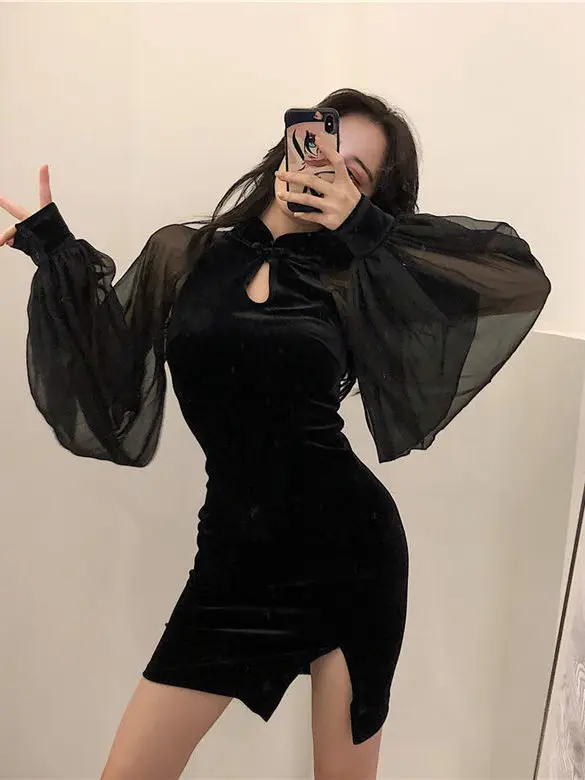Black Split Lantern Sleeves Wrap Hips Improved Cheongsam Velvet Dress Spring Hollow Out Perspective Fashion Trendy Clothes R67P
Black Split Lantern Sleeves Wrap Hips Improved Cheongsam Velvet Dress Spring Hollow Out Perspective Fashion Trendy Clothes R67P