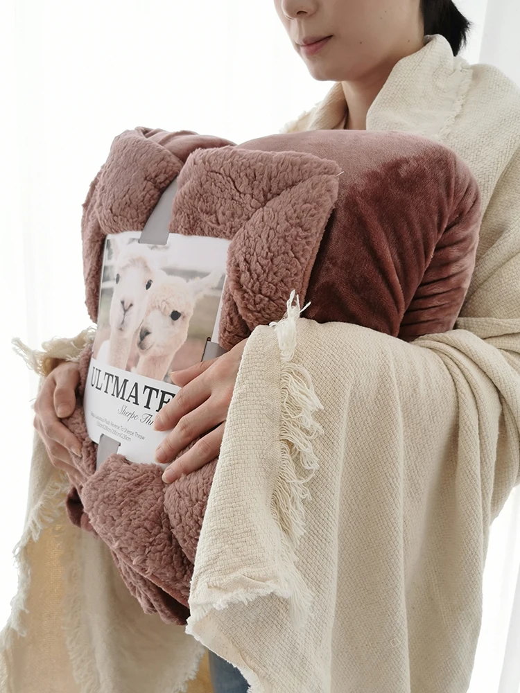 Double-Layer Flannel Lambswool Autumn and Winter Blanket Thickening Single Double Blanket Coral Fleece Blanket 
Double-Layer Flannel Lambswool Autumn and Winter Blanket Thickening Single Double Blanket Coral Fleece Blanket