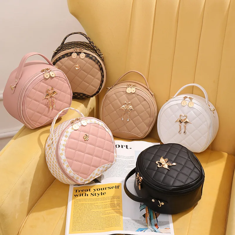 Round Box Bag Women's Pu Leather Crossbody Bag Top Handle Circle Bag Small Purse Fashionable Diamond Grid Round Bag for Women
Round Box Bag Women's Pu Leather Crossbody Bag Top Handle Circle Bag Small Purse Fashionable Diamond Grid Round Bag for Women