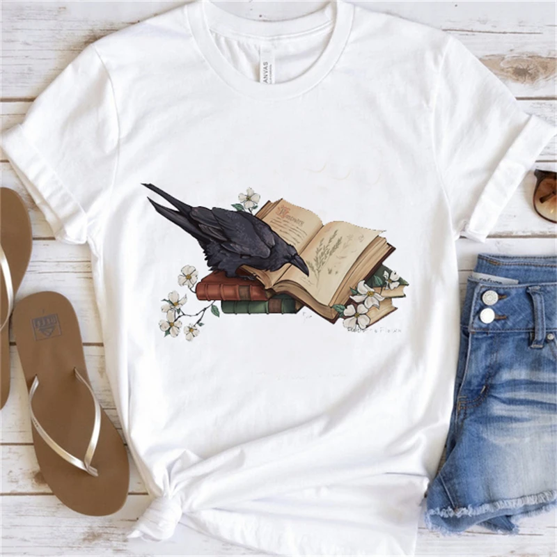 Футболка женская универсальная с коротким рукавом, модная Милая Повседневная рубашка в стиле 90-х с мультяшным принтом книги, футболка с принтом
Футболка женская универсальная с коротким рукавом, модная Милая Повседневная рубашка в стиле 90-х с мультяшным принтом книги, футболка с принтом