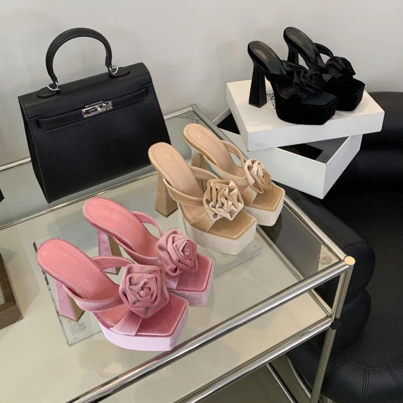 Женские шлепанцы с цветочным принтом, туфли-лодочки из искусственной кожи на высоком каблуке и платформе, римские тканевые домашние шлепанцы на нескользкой подошве, 2024
Женские шлепанцы с цветочным принтом, туфли-лодочки из искусственной кожи на высоком каблуке и платформе, римские тканевые домашние шлепанцы на нескользкой подошве, 2024