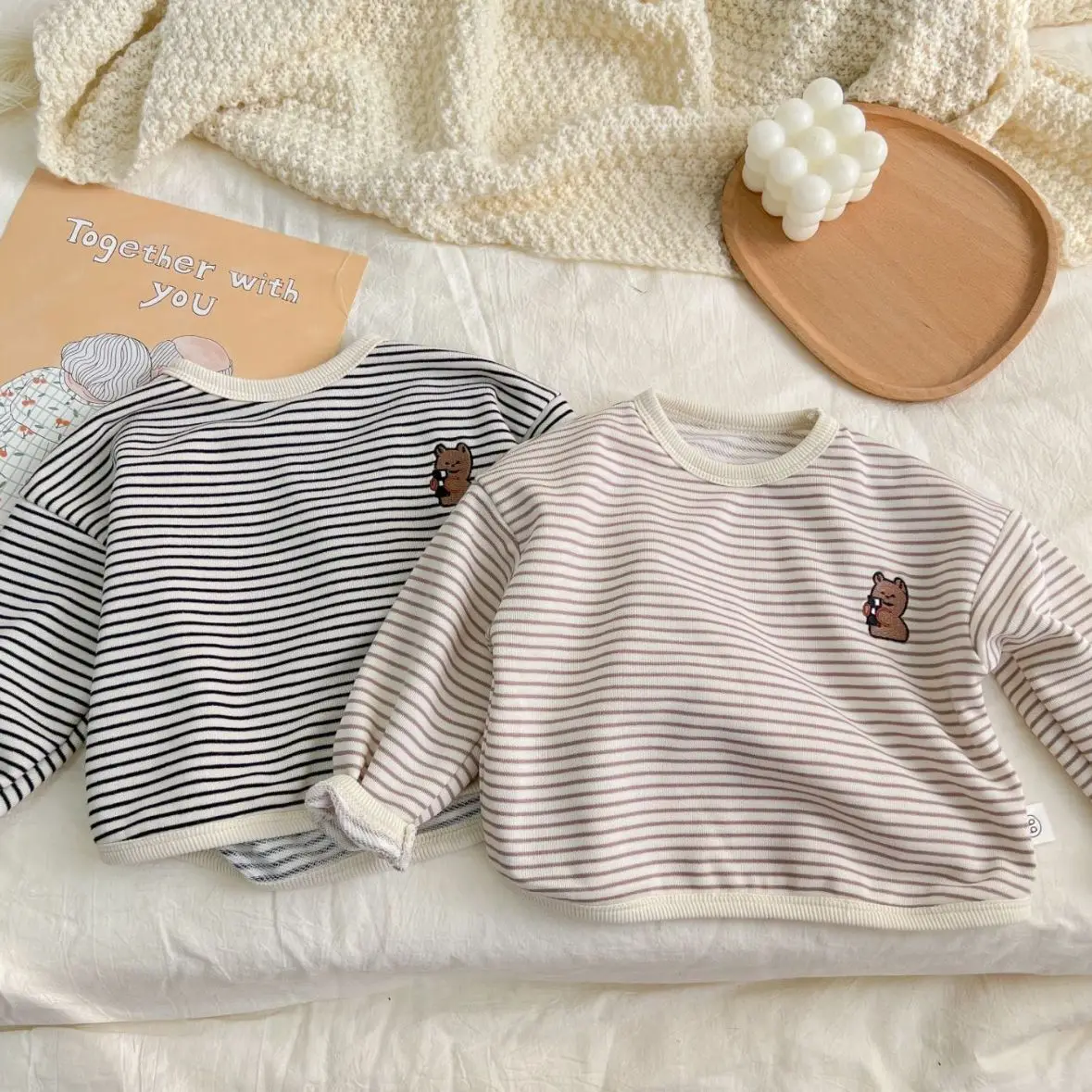 1104B Children Clothes Baby Sweatershirt Spring Autumn 2022 Stripe Leisure Print Baby Boy Pullover Embroidery Cartoon Girl Top
1104B Children Clothes Baby Sweatershirt Spring Autumn 2022 Stripe Leisure Print Baby Boy Pullover Embroidery Cartoon Girl Top