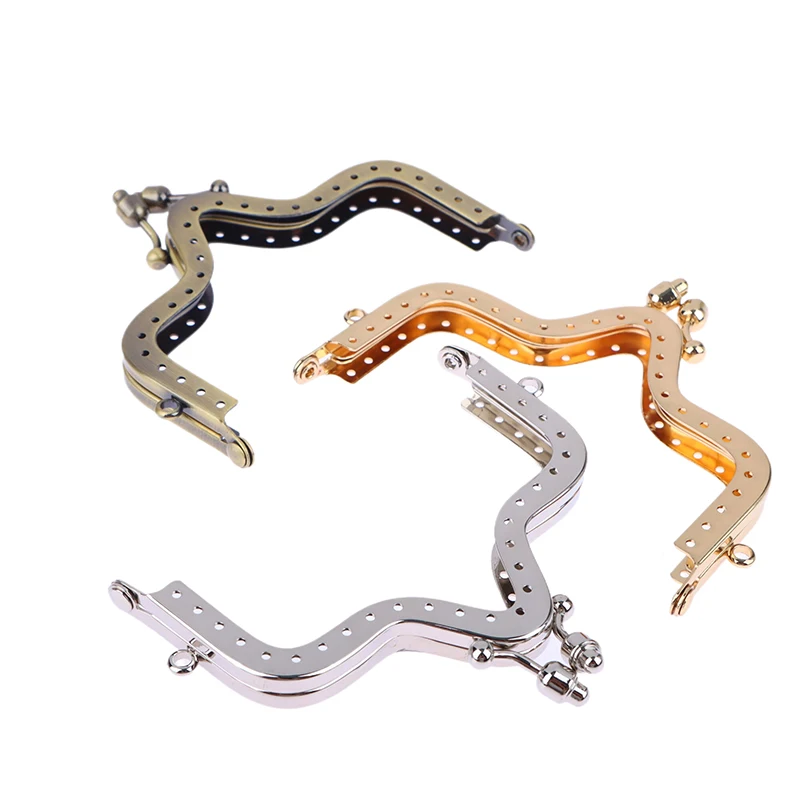 1Pcs Purse Clasp Frame Bag Kiss Clasp Lock Frame Buckle Vintage Pattern Metal Purse Frame Kiss Clasp Bag Hardware Accessories
1Pcs Purse Clasp Frame Bag Kiss Clasp Lock Frame Buckle Vintage Pattern Metal Purse Frame Kiss Clasp Bag Hardware Accessories
