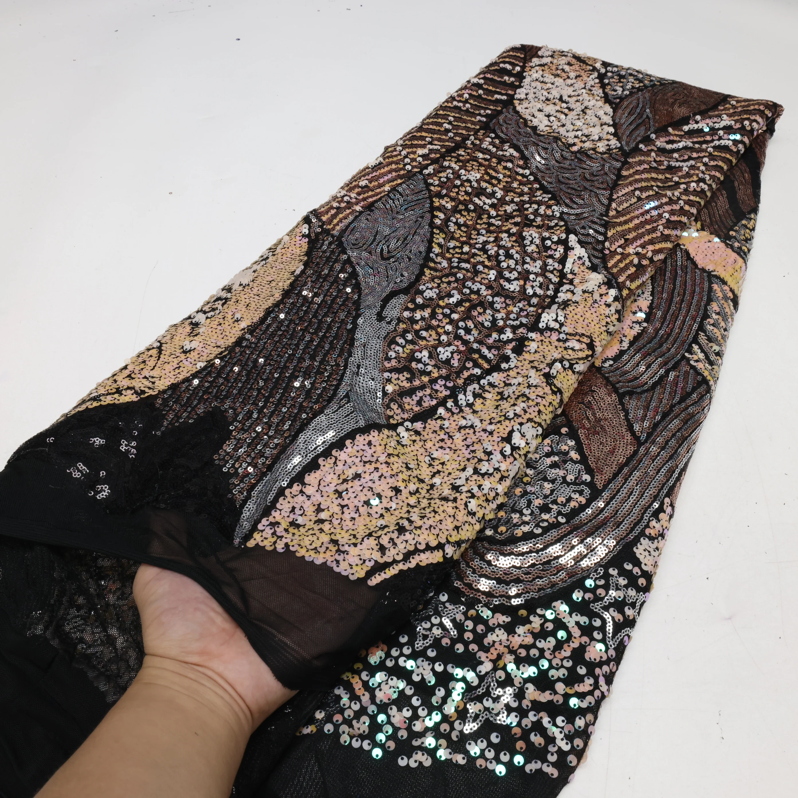 NI.AI Black Nigerian Sequins Lace Fabric 2022 High Quality French Tulle Lace African Mesh Lace Fabrics For Wedding Dress Sewing
NI.AI Black Nigerian Sequins Lace Fabric 2022 High Quality French Tulle Lace African Mesh Lace Fabrics For Wedding Dress Sewing