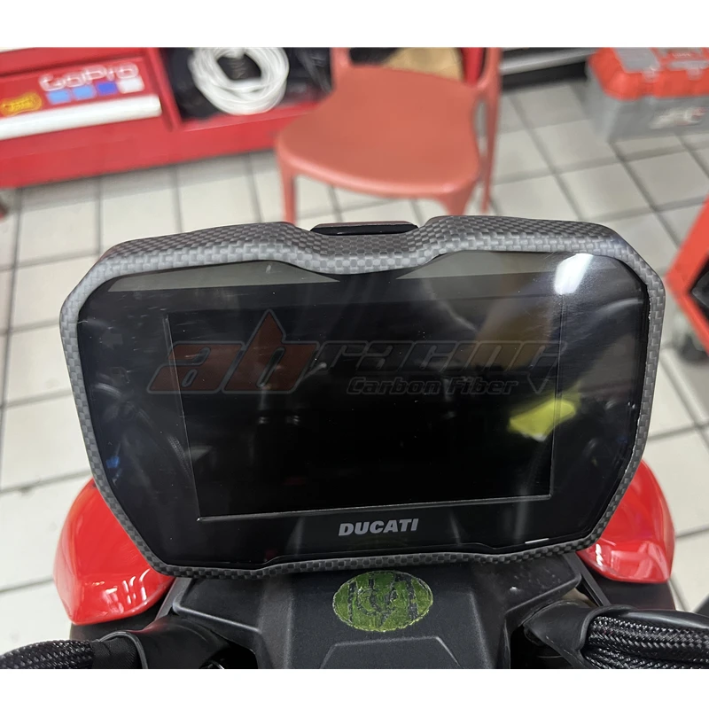 Защитный чехол для приборной панели Ducati Streetfighter V4 / V4 S, полностью из углеродного волокна, 100% 
Защитный чехол для приборной панели Ducati Streetfighter V4 / V4 S, полностью из углеродного волокна, 100%