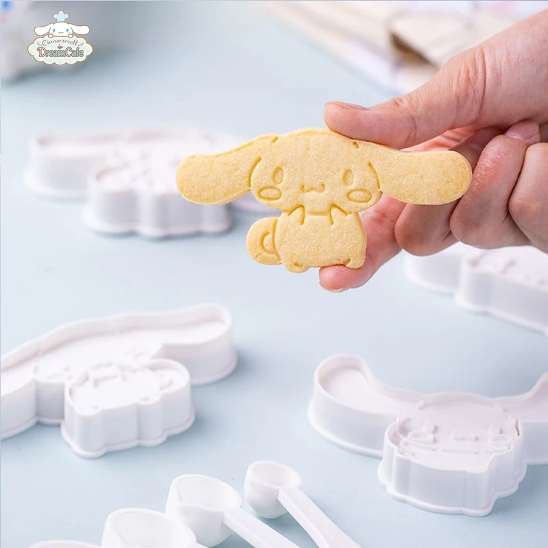 Anime Cinnamoroll Biscuit Mold Four Piece Set Kawaii Cartoon Baking Tool Convenient Portable Exquisite Compact Kitchen Supplies
Anime Cinnamoroll Biscuit Mold Four Piece Set Kawaii Cartoon Baking Tool Convenient Portable Exquisite Compact Kitchen Supplies