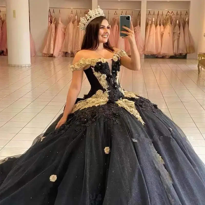 ANGELSBRIDEP винтажные черные платья Quinceanera с открытыми плечами бальное платье Золотая аппликация на шнуровке день рождения милые платья 16 vestidos
ANGELSBRIDEP винтажные черные платья Quinceanera с открытыми плечами бальное платье Золотая аппликация на шнуровке день рождения милые платья 16 vestidos