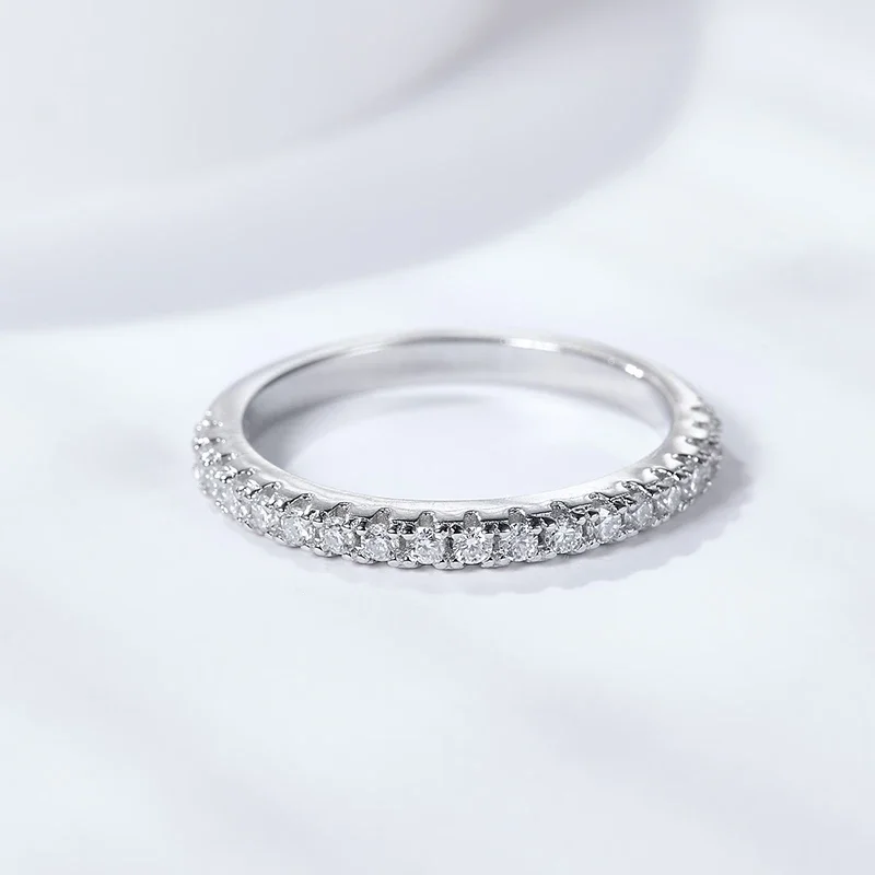 

Кольцо из серебра 1,5 пробы с муассанитом и бриллиантом, мм