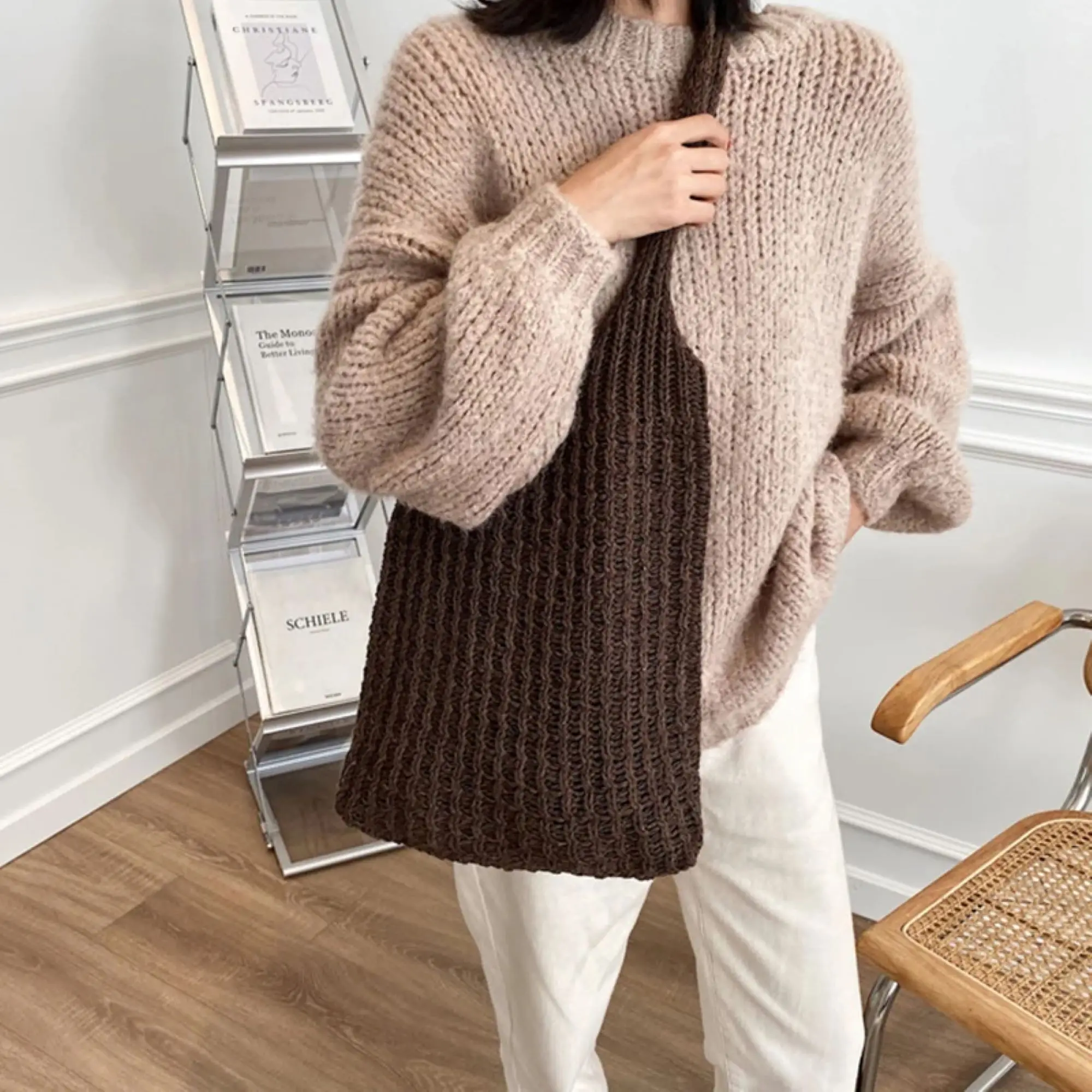 Korean version of Instagram Spring New Weaving Large Capacity Tote Bag Sen Series Literary Shoulder Bag Retro Versatile Handbag
Korean version of Instagram Spring New Weaving Large Capacity Tote Bag Sen Series Literary Shoulder Bag Retro Versatile Handbag