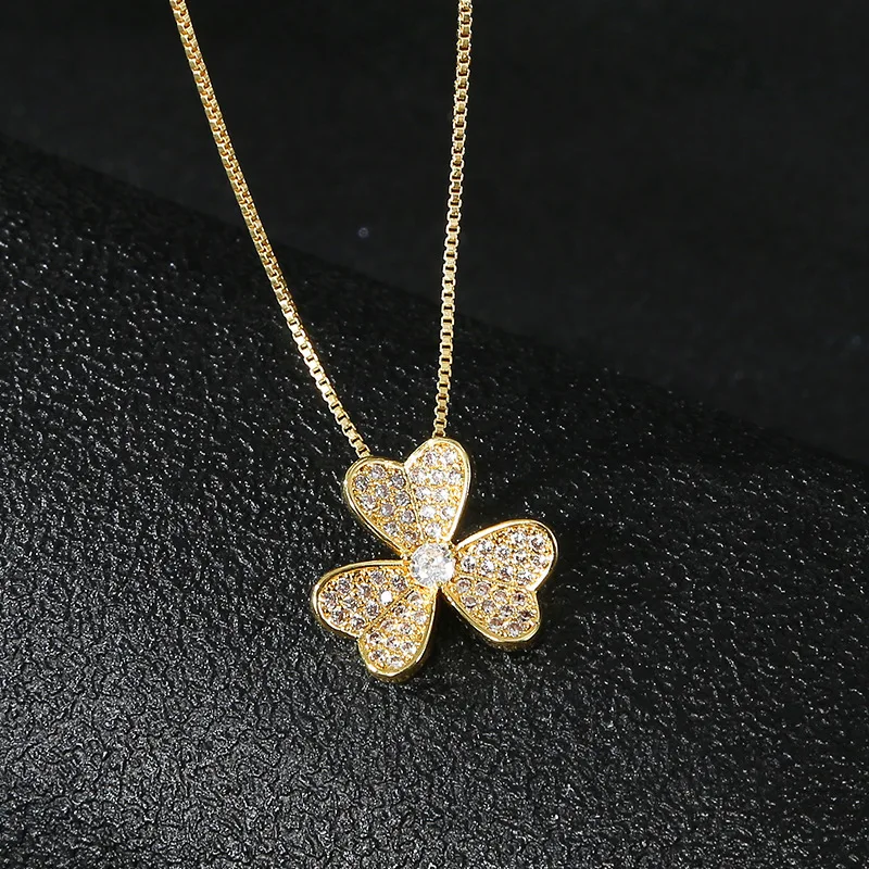 2023 Lucky Full Diamond Necklace Female Fashion Personality Style Heart-shaped Clover Petal Pendant Clavicle Chain Jewelry
2023 Lucky Full Diamond Necklace Female Fashion Personality Style Heart-shaped Clover Petal Pendant Clavicle Chain Jewelry