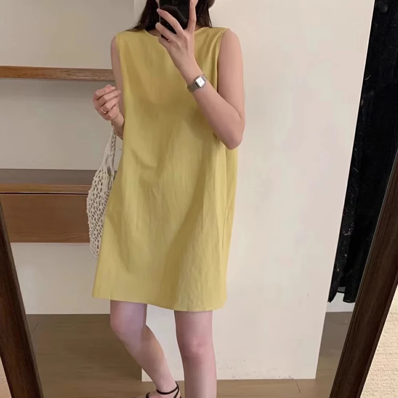 Korean Fashion Sexy Hollow Sleeveless Simple Casual Dresses for Women 2024 Summer Vacation Solid O Neck Loose Beach Mini Dress
Korean Fashion Sexy Hollow Sleeveless Simple Casual Dresses for Women 2024 Summer Vacation Solid O Neck Loose Beach Mini Dress
