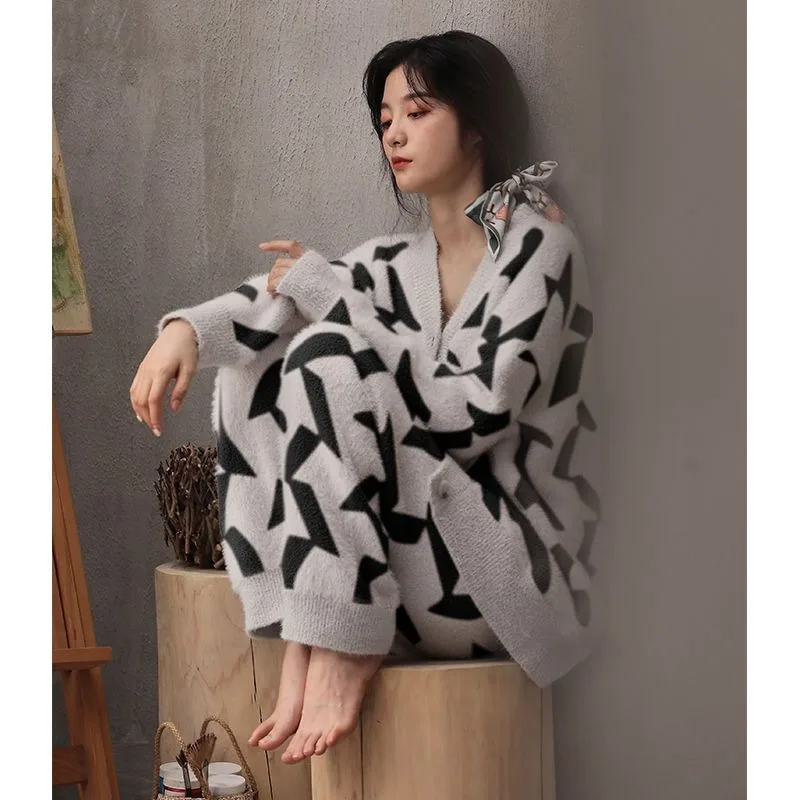 

2023 New Pajama Women's Winter Coral Fleece Loungwear Warm Large Size Sleepwear Student Thickened Wearable Homewear Suit Set