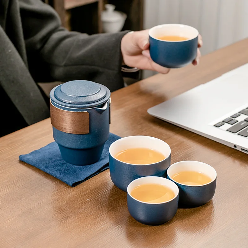 Ceramic Teaset Teapot Travel Kung Fu Tea Set Portable Home Office 1 Pot 4 Cups Tea Set Chinese Tea Set Tea Ceremony Accessories
Ceramic Teaset Teapot Travel Kung Fu Tea Set Portable Home Office 1 Pot 4 Cups Tea Set Chinese Tea Set Tea Ceremony Accessories