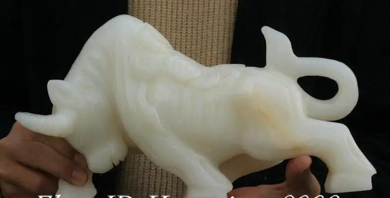 11.4" China Natural White Jade Carving Fengshui Zodiac Animal Cattle Bull Statue
11.4" China Natural White Jade Carving Fengshui Zodiac Animal Cattle Bull Statue