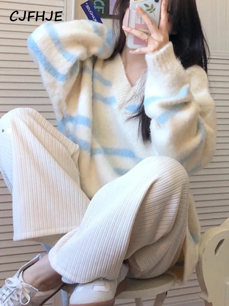 Sweet Sweater Pullovers Women Korean V-Neck Casual Knitting Tops Winter Female Long Sleeve Chic Fashion Sweater 2022 Winter
Sweet Sweater Pullovers Women Korean V-Neck Casual Knitting Tops Winter Female Long Sleeve Chic Fashion Sweater 2022 Winter