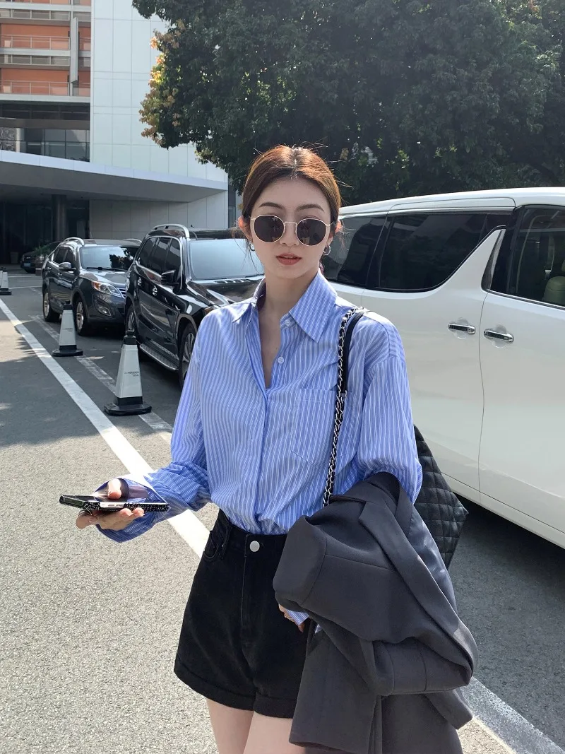 

Blue Striped Shirt Women's 2024 Korean Version Loose and Lazy Style Shirt Casual Layered Long Sleeved Top Female Clothing