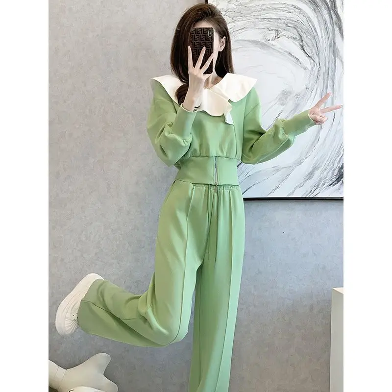 Fashion Casual Pants Suits for Women Long-sleeved Lotus Leaf Collar Short Sweatshirt Top Loose Elastic Waist Pants Matching Sets
Fashion Casual Pants Suits for Women Long-sleeved Lotus Leaf Collar Short Sweatshirt Top Loose Elastic Waist Pants Matching Sets