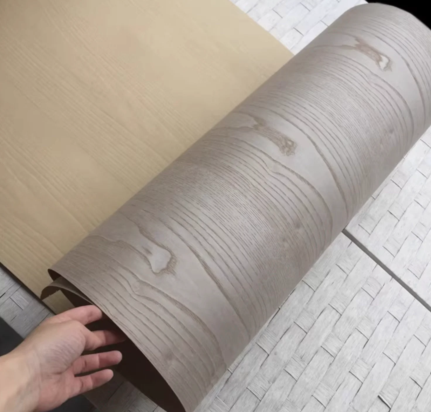 Length:2.5meter Width:580mm Thick :0.25mm Gray white wax wood veneer Furniture and home surface decorative materials
Length:2.5meter Width:580mm Thick :0.25mm Gray white wax wood veneer Furniture and home surface decorative materials