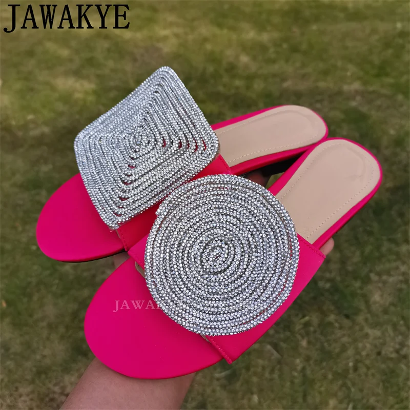 Square Circular Asymmetry Crystal Slippers Women Ethnic Style Luxury Rhinestone Flat Slippers Summer Sexy Slip Dress Party Shoes
Square Circular Asymmetry Crystal Slippers Women Ethnic Style Luxury Rhinestone Flat Slippers Summer Sexy Slip Dress Party Shoes