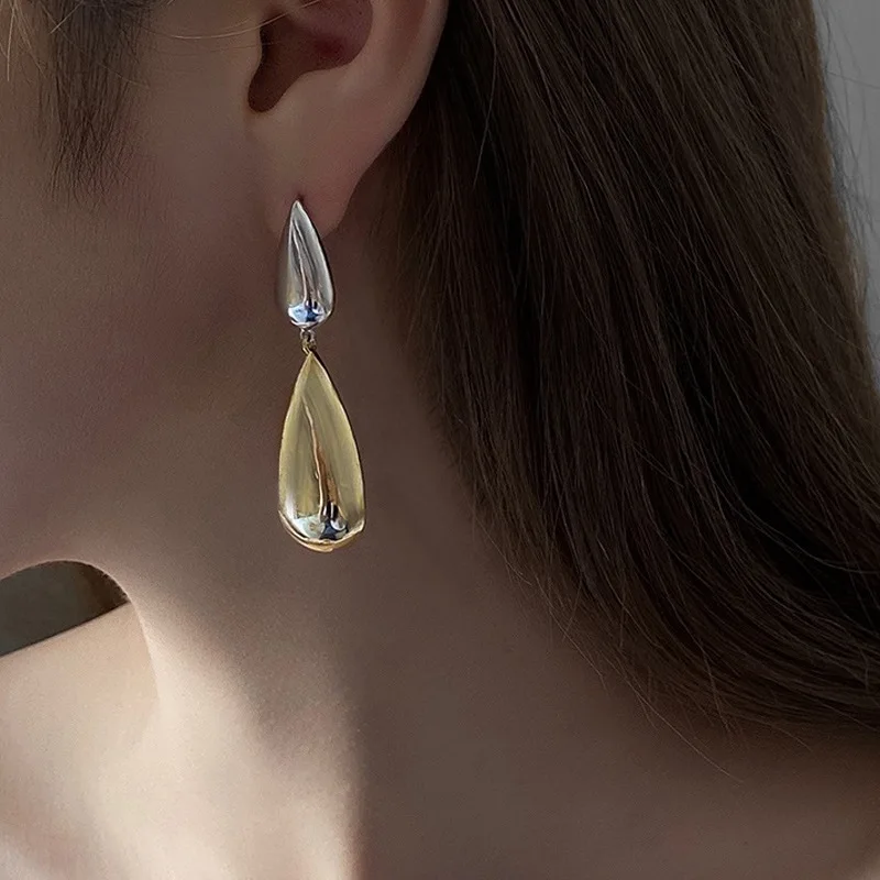 Temperament Of the New Europe And The United States Advanced Sense Of Drop Earrings Female Character Design Feeling Small Wholes
Temperament Of the New Europe And The United States Advanced Sense Of Drop Earrings Female Character Design Feeling Small Wholes