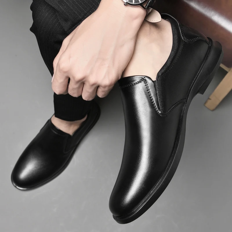 New Men Genuine Leather Wedding Party Shoes Fashion Men Driving Loafers Moccasins Mens Casual Slip-On Flats Big Size 38-46
New Men Genuine Leather Wedding Party Shoes Fashion Men Driving Loafers Moccasins Mens Casual Slip-On Flats Big Size 38-46