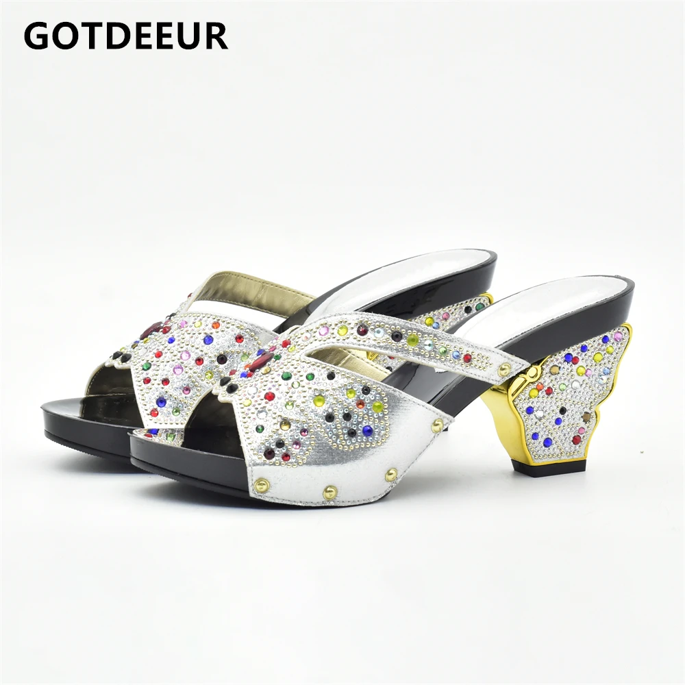 New Arrival Party Wedding Shoes Decorated with Rhinestone Elegant Slip on Women Lady Pumps Shoes High Quality Party Women Shoes
New Arrival Party Wedding Shoes Decorated with Rhinestone Elegant Slip on Women Lady Pumps Shoes High Quality Party Women Shoes