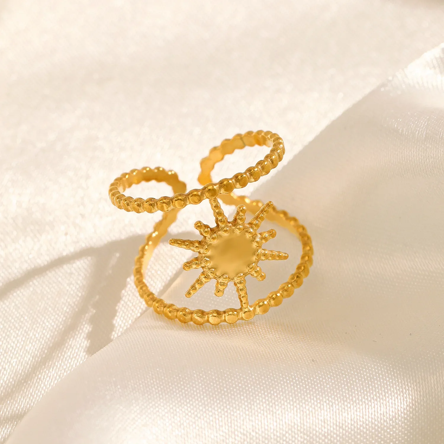 stainless steel eight-star ring female personality opening adjustable 18K real gold plated titanium steel ring.
stainless steel eight-star ring female personality opening adjustable 18K real gold plated titanium steel ring.