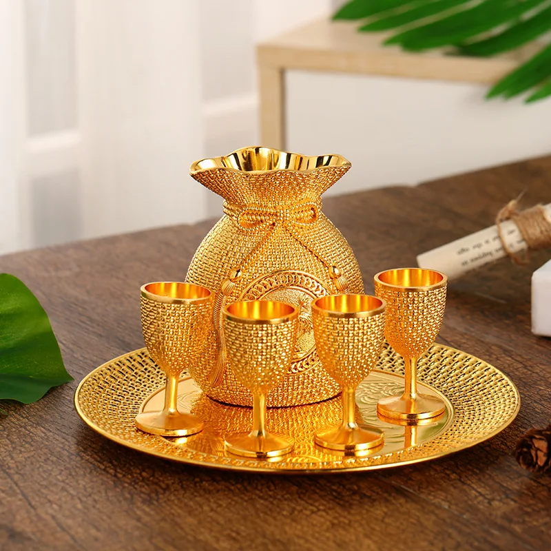 New Creative Retro Wine Pot White Wine Glass Alloy Wine Set 6-Piece Set Domestic Ornaments Wine Set Golden Home
New Creative Retro Wine Pot White Wine Glass Alloy Wine Set 6-Piece Set Domestic Ornaments Wine Set Golden Home