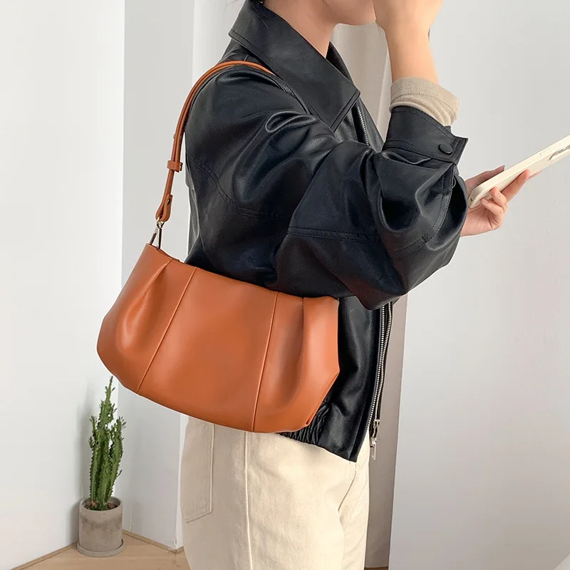 

Solid Color Shoulder Bags For Women High Quality Pleated PU Leather Tote Handbags Female Retro Sling Crossbody Messenger Bag