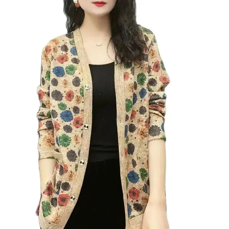 2022Spring And Autumn Knitted Cardigan Top Middle-aged And Elderly Women's Autumn Loose Large Size Thin Bottoming Shirt Thin Coa
2022Spring And Autumn Knitted Cardigan Top Middle-aged And Elderly Women's Autumn Loose Large Size Thin Bottoming Shirt Thin Coa