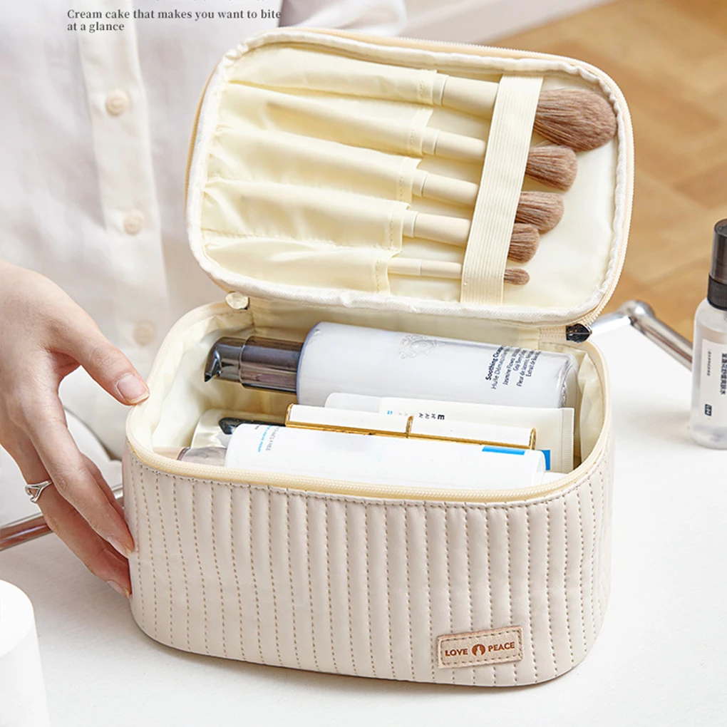 

PU Makeup Bag With Stylish Appearance Durable And Long-lasting Compact And Portable Makeup Organizer Mocha Brown
