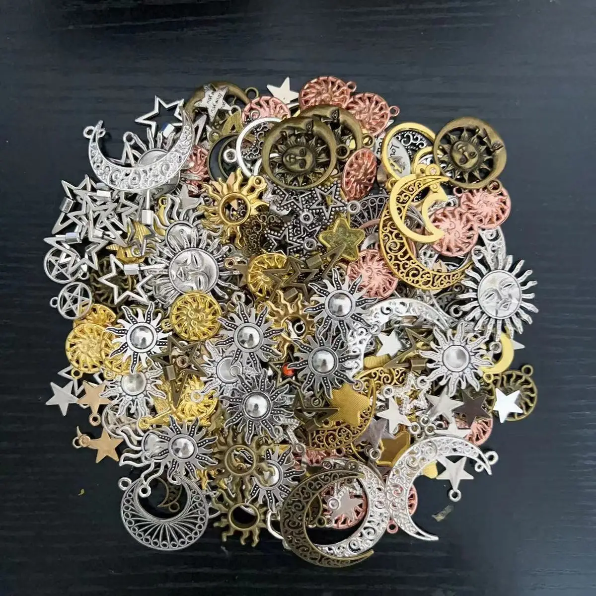 Винтажные Подвески «звездное небо» 100 г, подходят для рукоделия, ожерелье, серьги, браслет, изготовление ювелирных изделий ручной работы 
Винтажные Подвески «звездное небо» 100 г, подходят для рукоделия, ожерелье, серьги, браслет, изготовление ювелирных изделий ручной работы