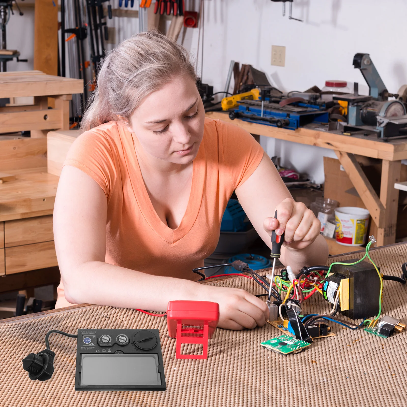 Маска сварочного аппарата с автоматическим затемнением, сварочные щипцы, крышка объектива, хамелеон, защитное оборудование, аксессуары, сменная крышка, маска для лица
Маска сварочного аппарата с автоматическим затемнением, сварочные щипцы, крышка объектива, хамелеон, защитное оборудование, аксессуары, сменная крышка, маска для лица