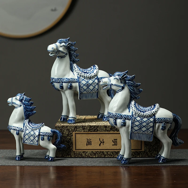 Jingdezhen Blue and White Ceramic Ornaments Animal Horse Sculpture Decorative Crafts Antique Chinese Study Office Furnishings
Jingdezhen Blue and White Ceramic Ornaments Animal Horse Sculpture Decorative Crafts Antique Chinese Study Office Furnishings