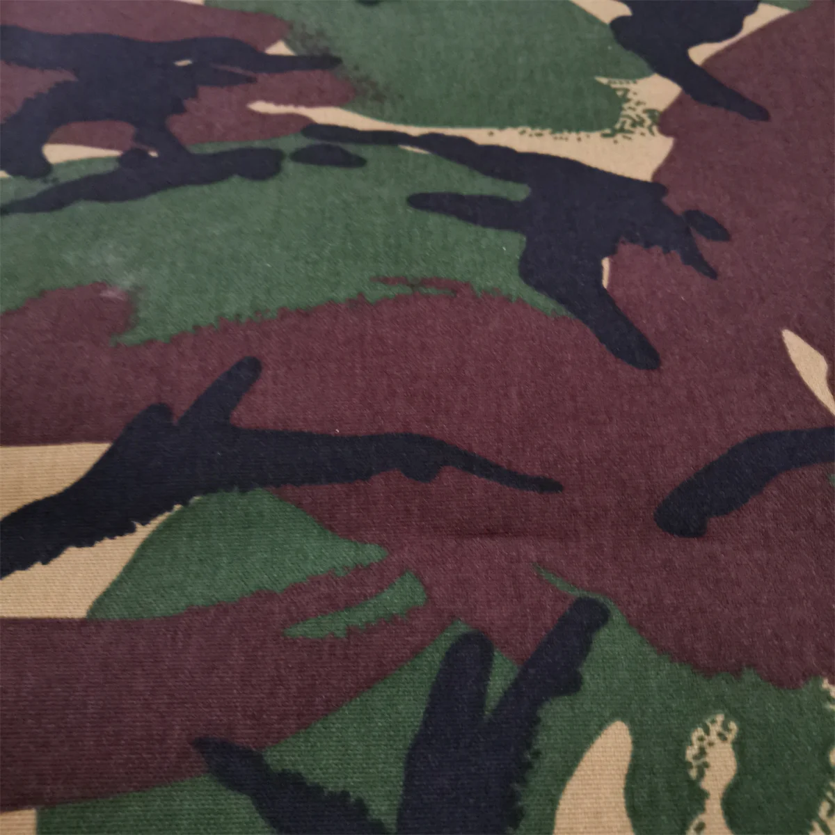 500D British Army Military Camouflage DPM Woodland Material Durable Cordura Army Camo Cloth Waterproof By the Meter
500D British Army Military Camouflage DPM Woodland Material Durable Cordura Army Camo Cloth Waterproof By the Meter