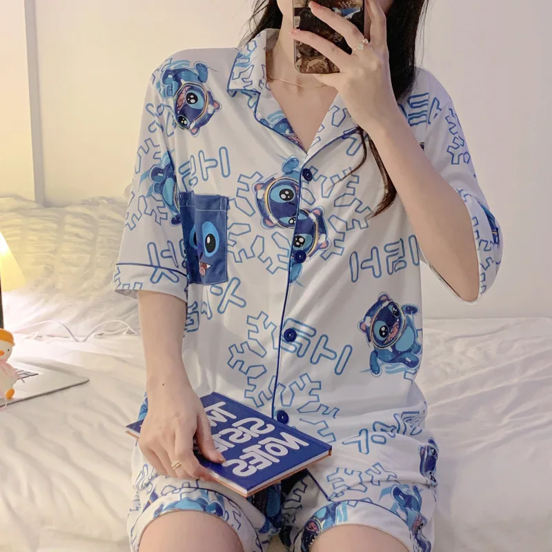 Pajamas Women's Summer New Cute Cartoon Stitch Short-sleeved Shorts Lapel Cardigan Thin Pajamas Home Service Suit
Pajamas Women's Summer New Cute Cartoon Stitch Short-sleeved Shorts Lapel Cardigan Thin Pajamas Home Service Suit