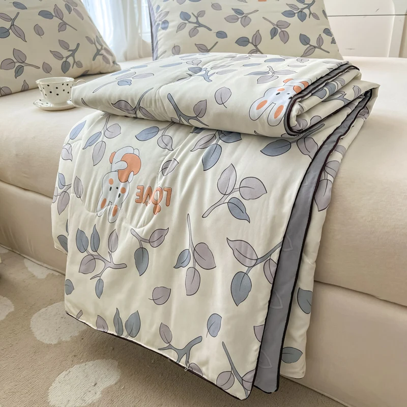 Summer Quilt Floral Style Duvets Single/Queen Size Comforter Thin Duvets Skin-friendly Bedspread edredones (No Pillowcase) Summer Quilt Floral Style Duvets Single/Queen Size Comforter Thin Duvets Skin-friendly Bedspread edredones (No Pillowcase)