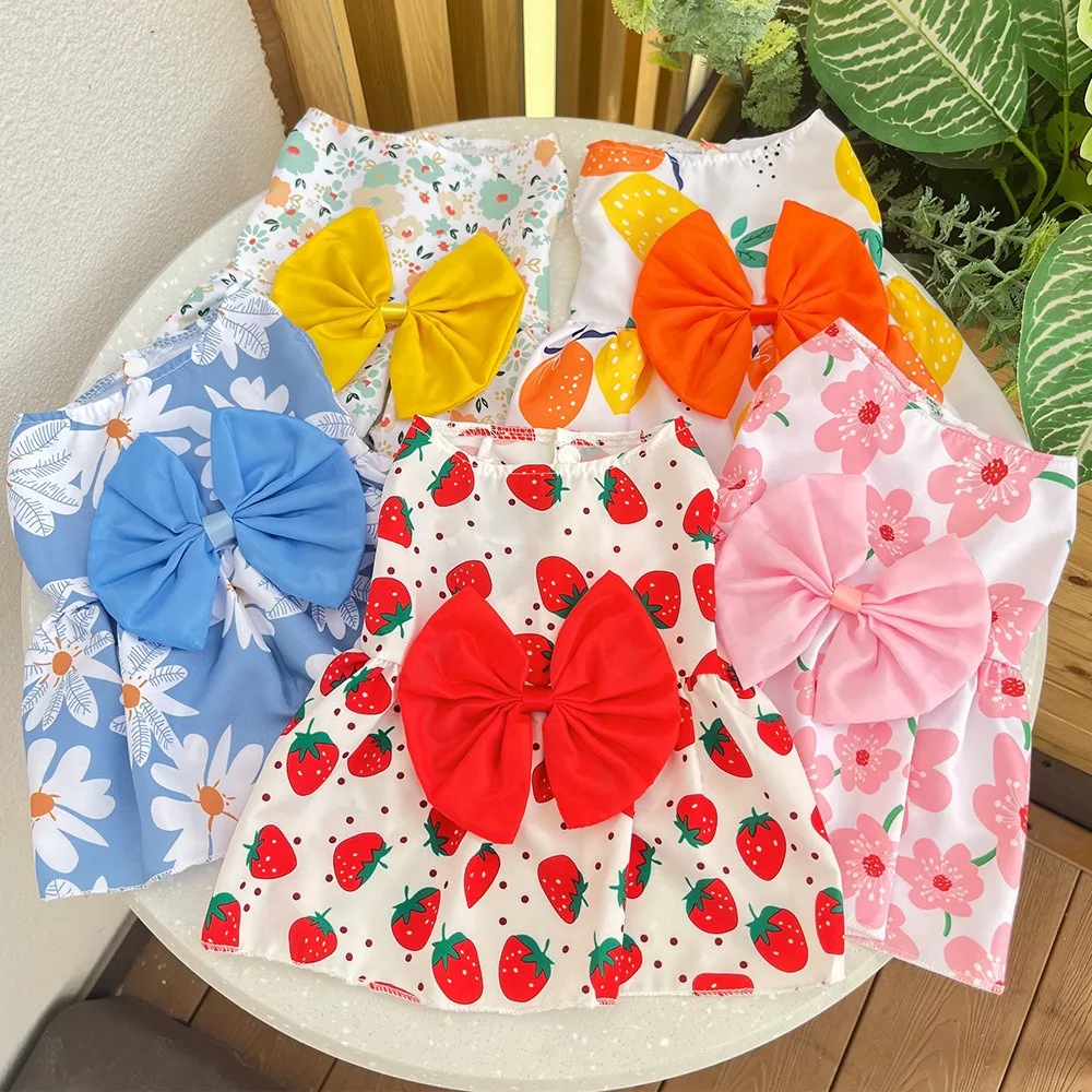 Bichon Strawberry Skirt Pet Summer Clothes Teddy Bowknot Dress Pomeranian Soft Pullover Floral Dog Clothes
Bichon Strawberry Skirt Pet Summer Clothes Teddy Bowknot Dress Pomeranian Soft Pullover Floral Dog Clothes