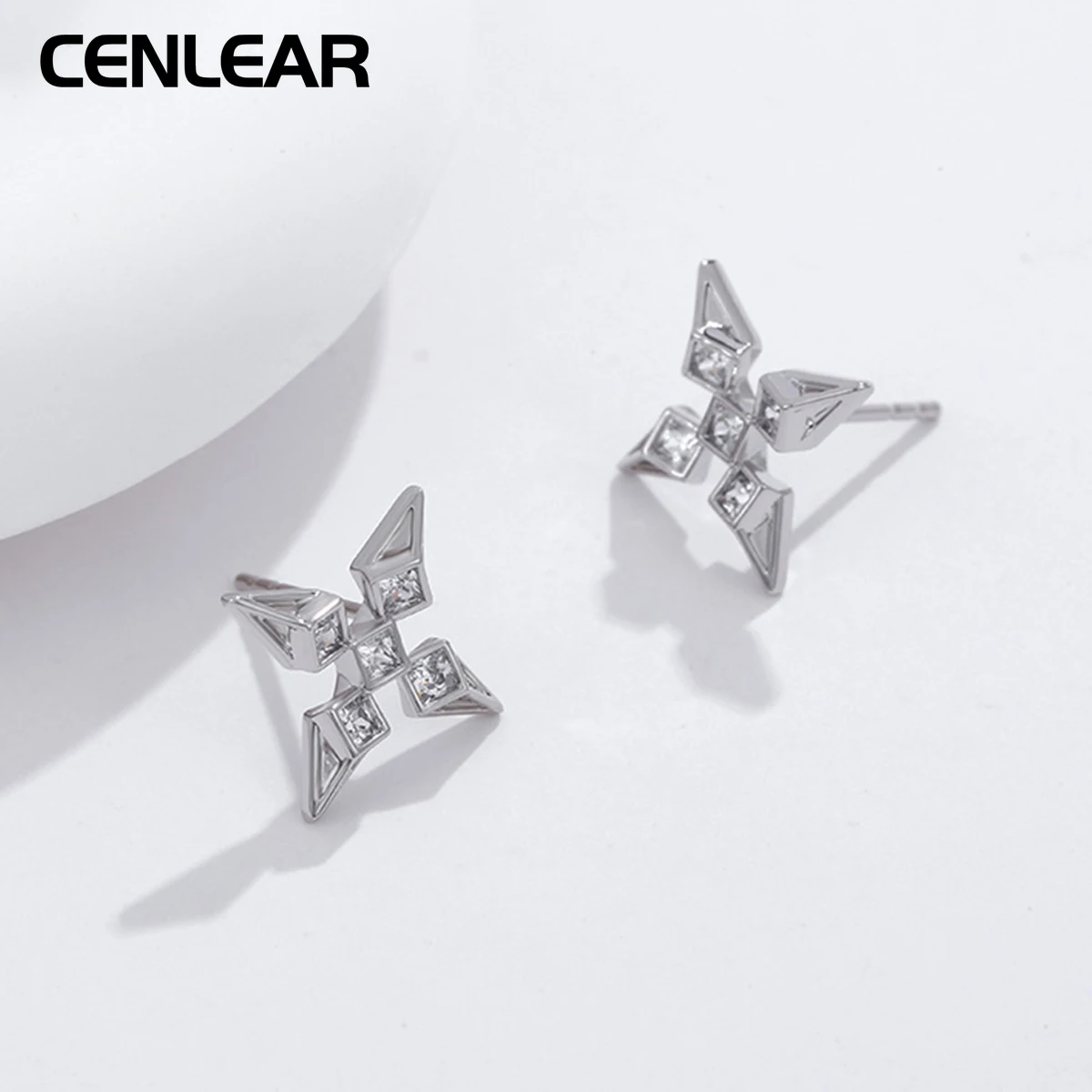 CENLEAR 925 пробы серебряные новые серьги с четырьмя конечными звездами для женской нишевой индивидуальности и темпераментных сережек
CENLEAR 925 пробы серебряные новые серьги с четырьмя конечными звездами для женской нишевой индивидуальности и темпераментных сережек