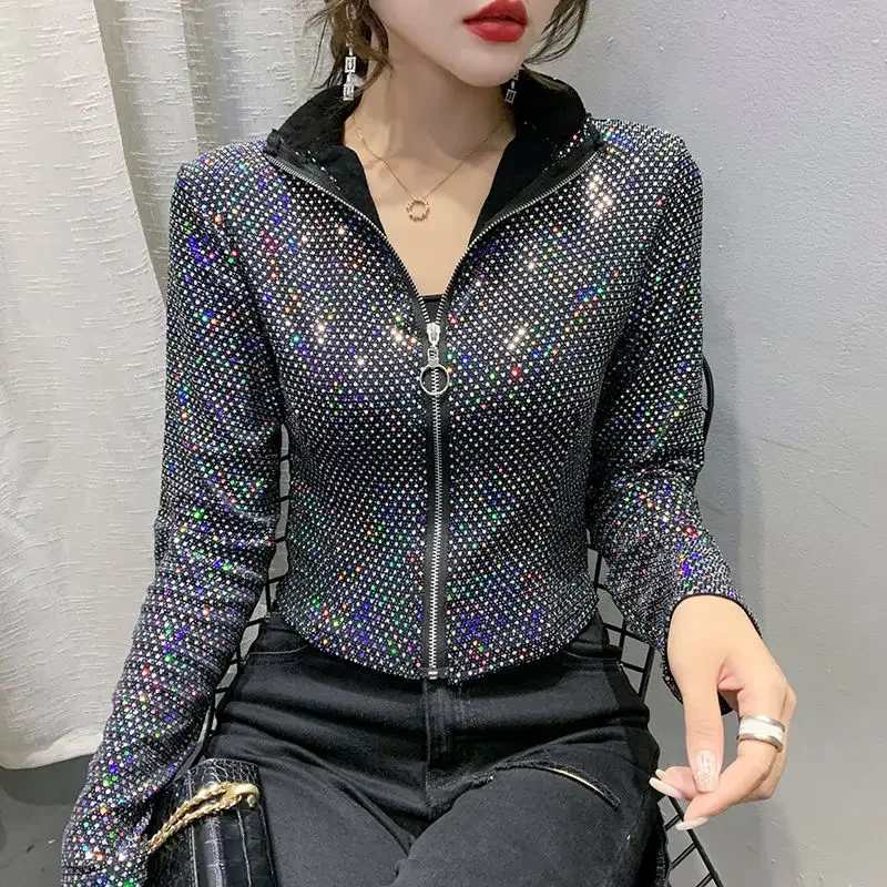 2023 Autumn Jacket Women New Glitter Sequined Short Jacket Female Fashion Long Sleeve Design Sense Sexy Bottoming Shirt Y2k
2023 Autumn Jacket Women New Glitter Sequined Short Jacket Female Fashion Long Sleeve Design Sense Sexy Bottoming Shirt Y2k