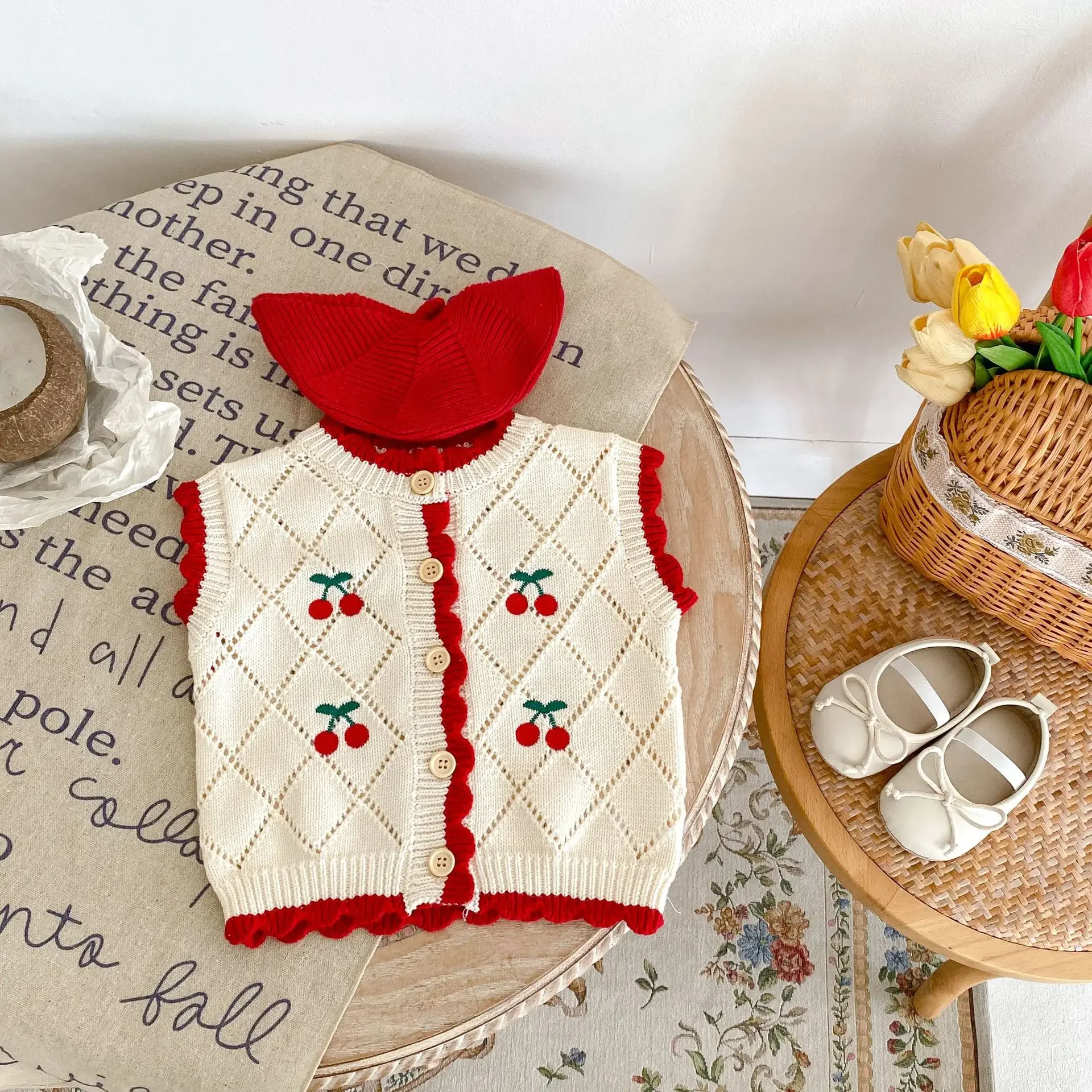 

Baby Girls Winter Sweaters 2023 Autumn Cute Cherry Embroidery Knit Vest Knitted Cotton V-Neck Sleveeless Waistcoat Vest