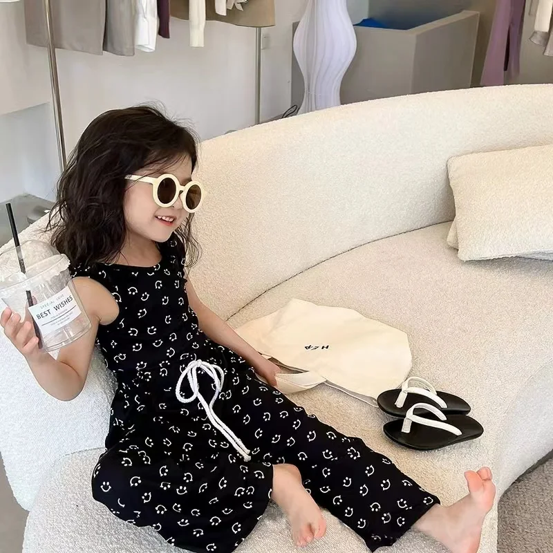 Children'S Suit 2023 Summer New Girls Korean Thin Sleeveless Stretch Undershirt And Wide-Legged Pants Two-Piece Clothing
Children'S Suit 2023 Summer New Girls Korean Thin Sleeveless Stretch Undershirt And Wide-Legged Pants Two-Piece Clothing
