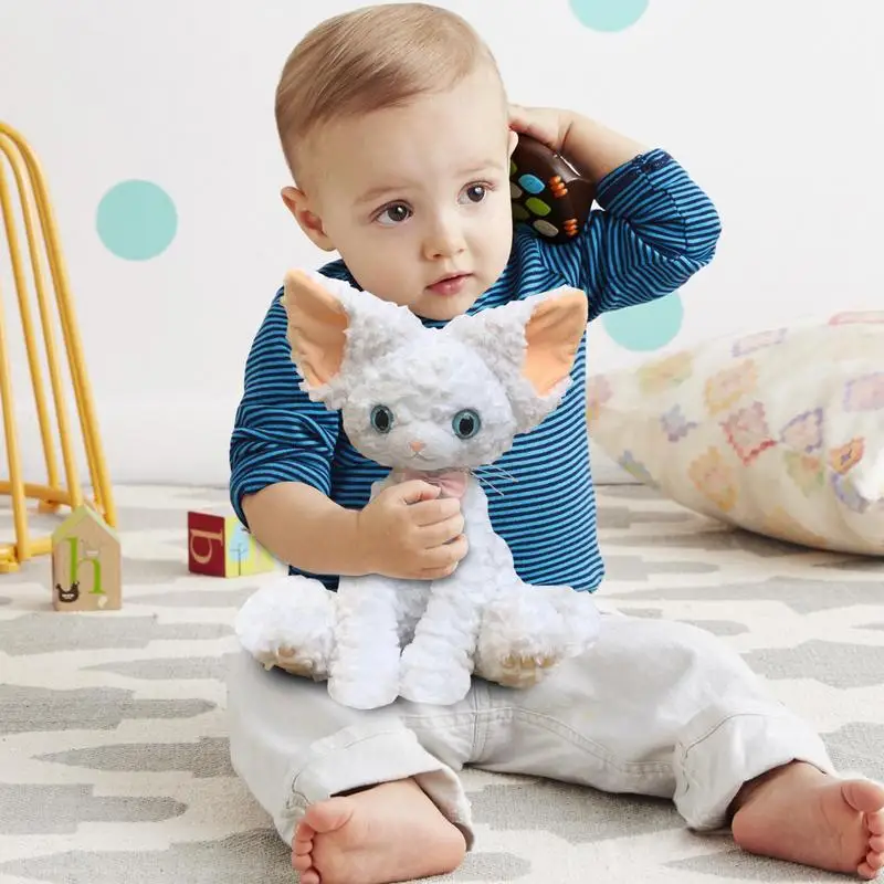 Плюшевая кошка для детей, Успокаивающая кошка, милая игрушка, мягкая игрушка-животное, детская, взрослая, мягкая подушка, приятная на ощупь для гостиной
Плюшевая кошка для детей, Успокаивающая кошка, милая игрушка, мягкая игрушка-животное, детская, взрослая, мягкая подушка, приятная на ощупь для гостиной