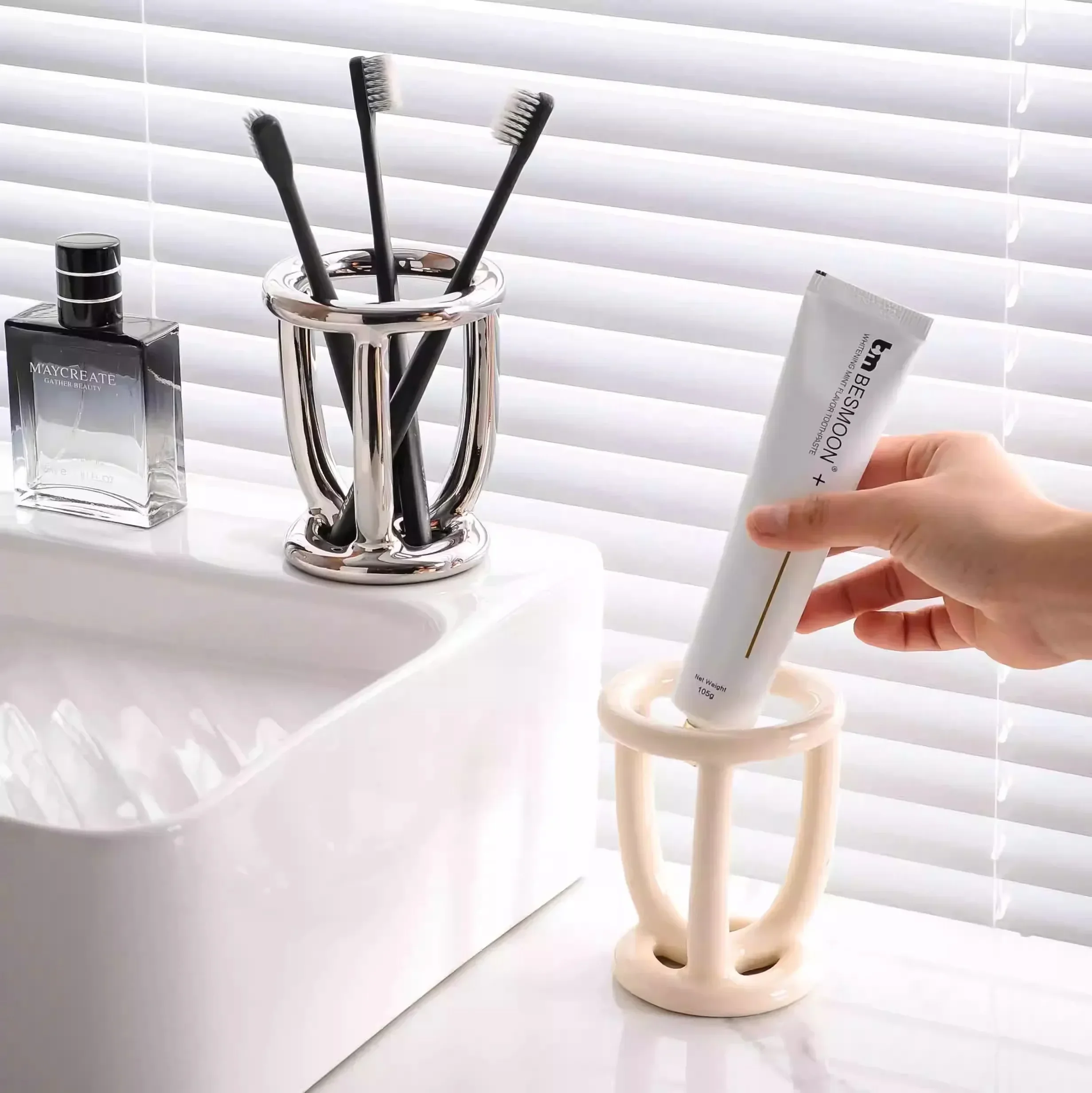 Toothbrush Multifunctional Portable Holder Bathroom Toothpaste Case Simple Organizer Accessories Base Ceramic
Toothbrush Multifunctional Portable Holder Bathroom Toothpaste Case Simple Organizer Accessories Base Ceramic