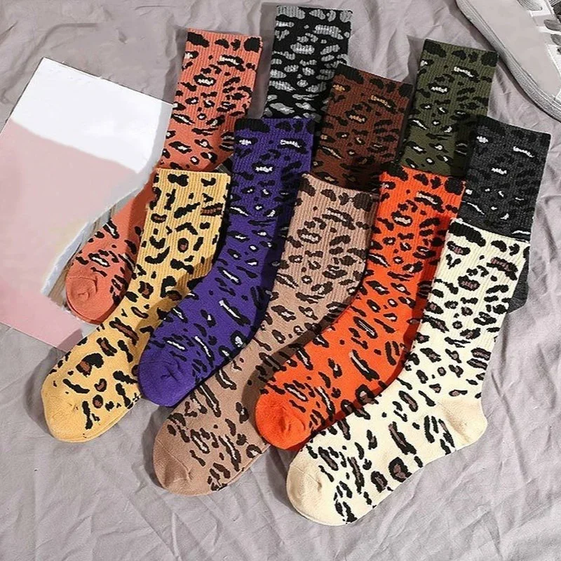 

1Pair Fashion Warm Women Middle Tube Couple Socks Personality Leopard Print Cotton Socks European and American Trendy Socks