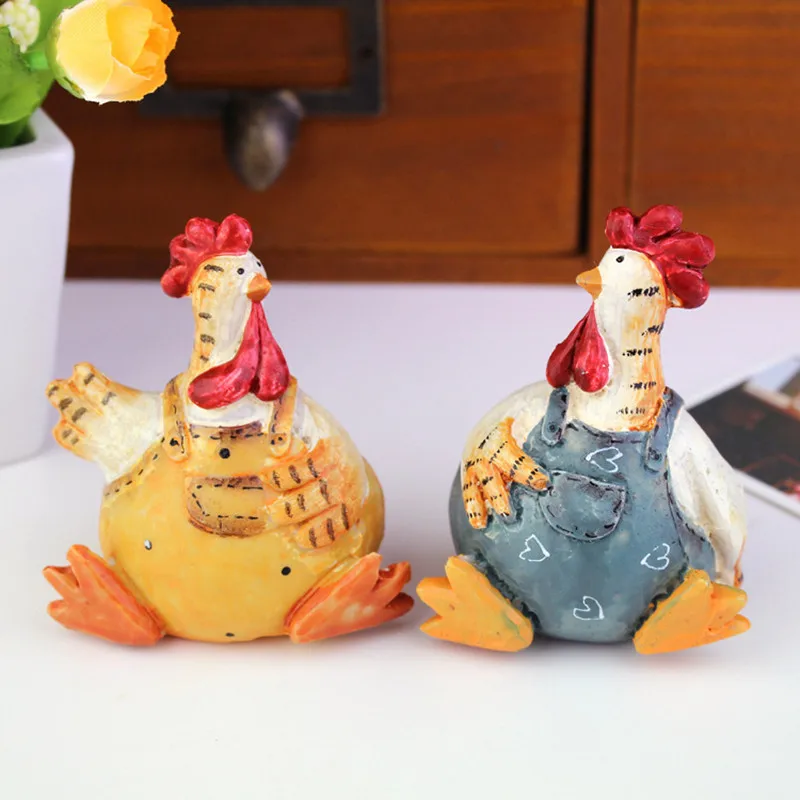 2Pcs Cute Couple Chicken Decorative Figurines Easter Decorations Resin Artifact Desk Decoration Ornaments Home Decor Child Gift
2Pcs Cute Couple Chicken Decorative Figurines Easter Decorations Resin Artifact Desk Decoration Ornaments Home Decor Child Gift