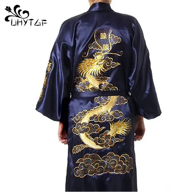 

Мужской костюм Тан банный халат темно-синий китайский Мужской Атласный шелковый халат с вышивкой кимоно банное платье Дракон длинное пальто